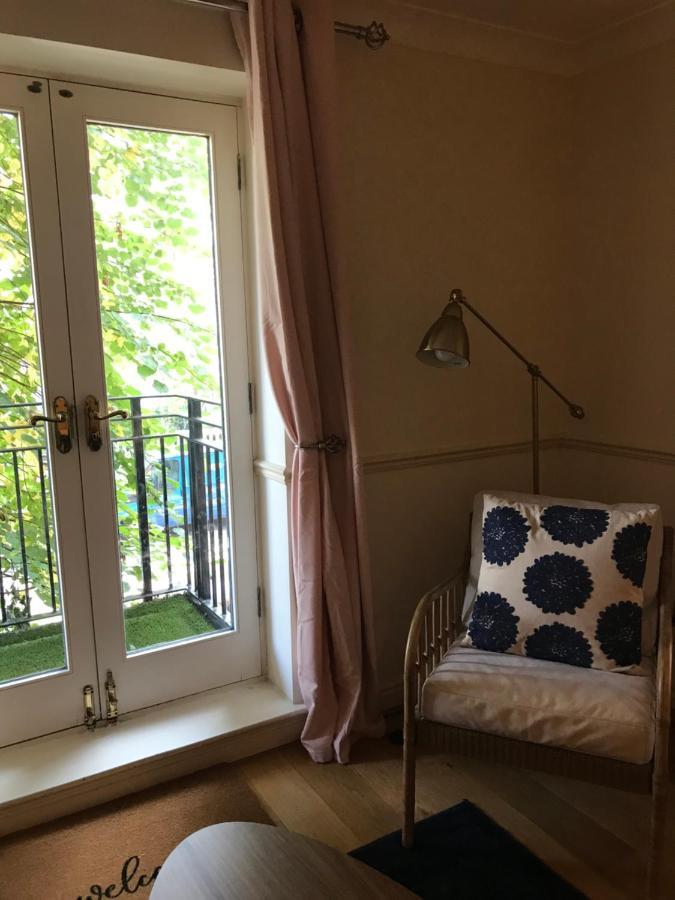 Key & Flowers - Kensington Residence 1 London Ngoại thất bức ảnh