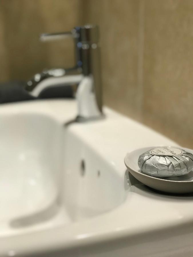 Key & Flowers - Kensington Residence 1 London Ngoại thất bức ảnh